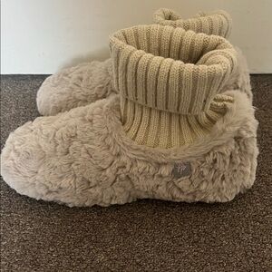 Free people cozy  Fuzzy Slipper Boots size 6/36 NWOT